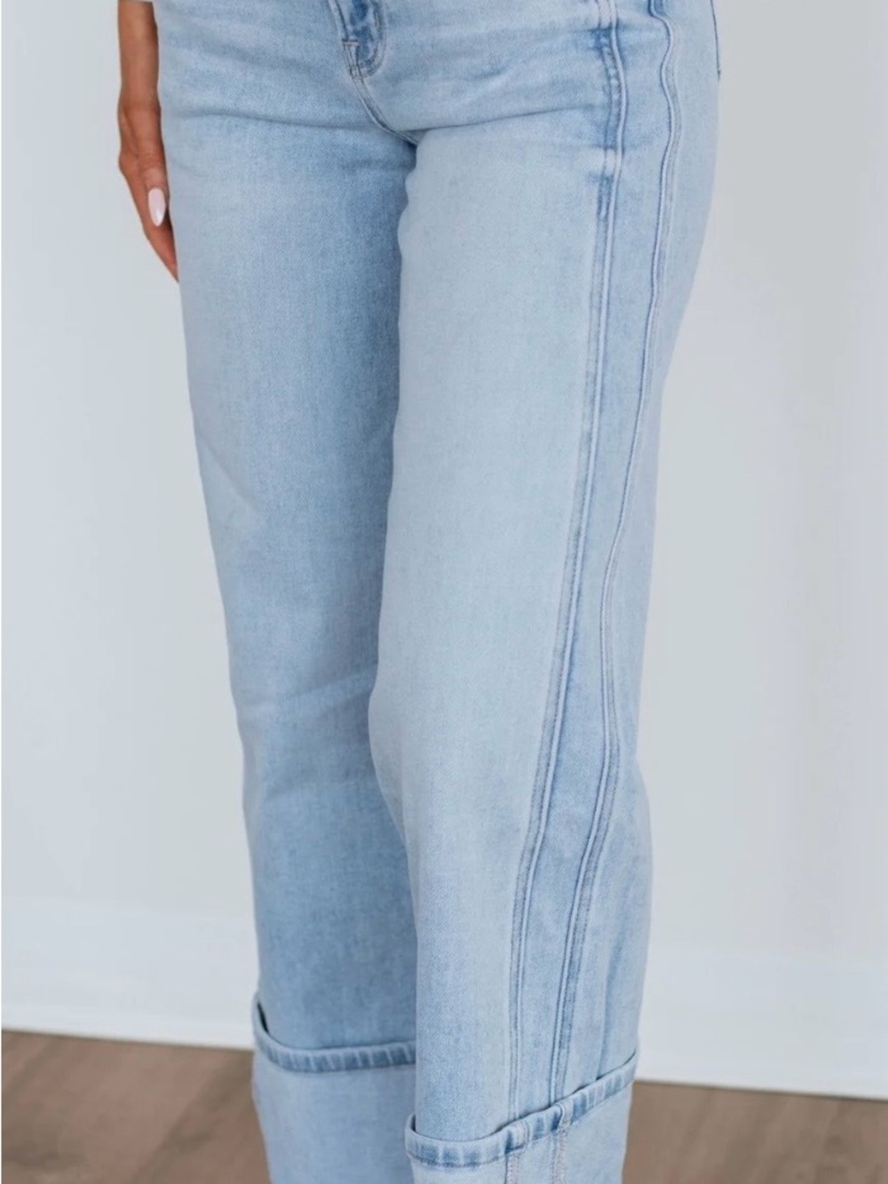 Light Wash Flying Monkey Wide Leg Cuff Jeans size 31 - Picture 2 of 8